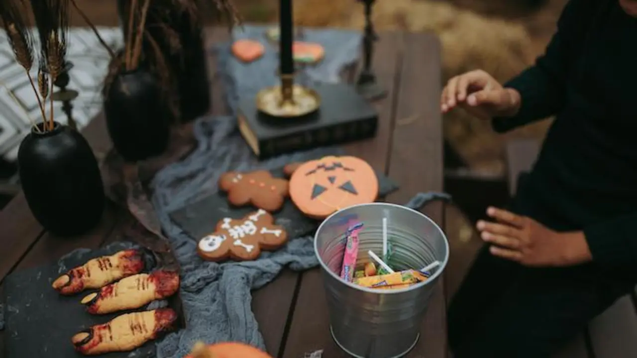 Varios elementos de decoraci&oacute;n para Halloween. / A.E