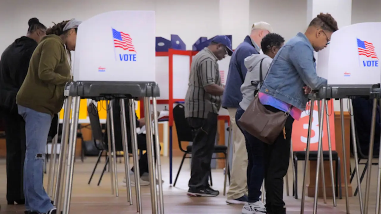 Varias personas votando en Estados Unidos. / EP