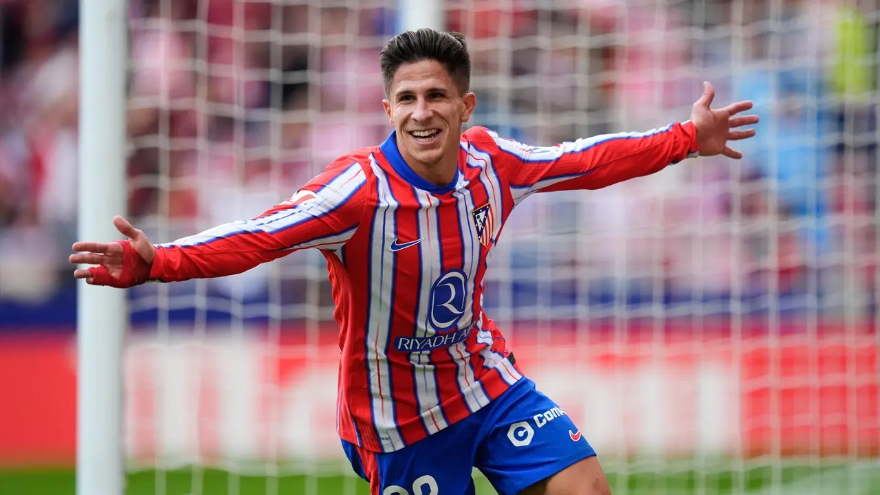 Giuliano Simeone celebra su gol ante Las Palmas. / Oscar J. Barroso