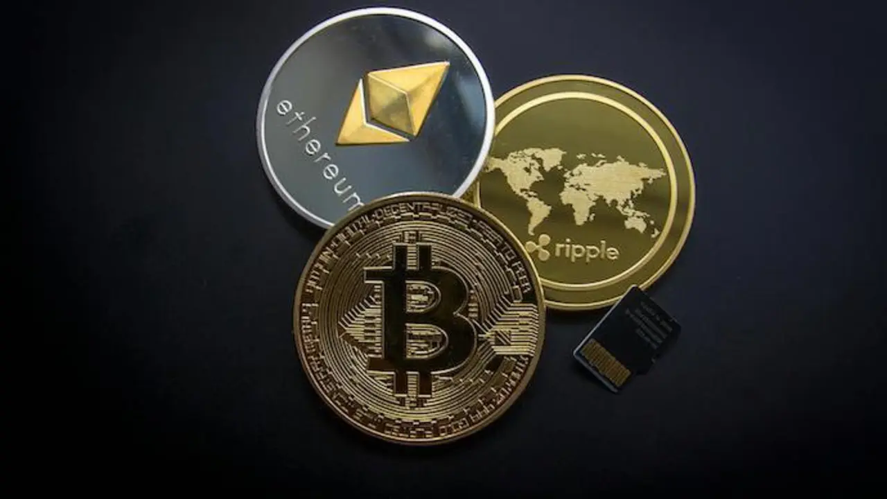 Bitcoin. / A.E