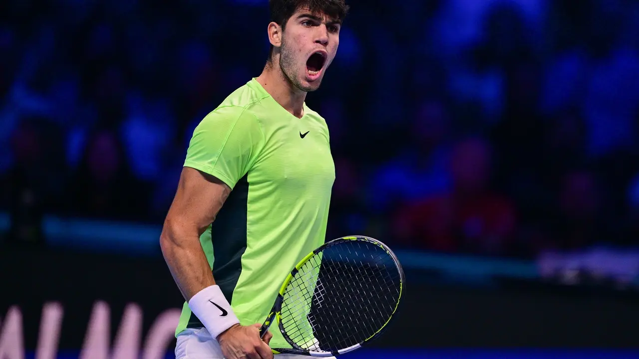 Carlos Alcaraz celebra una victoria en las Finales de la ATP de 2023. /  Marco Alpozzi