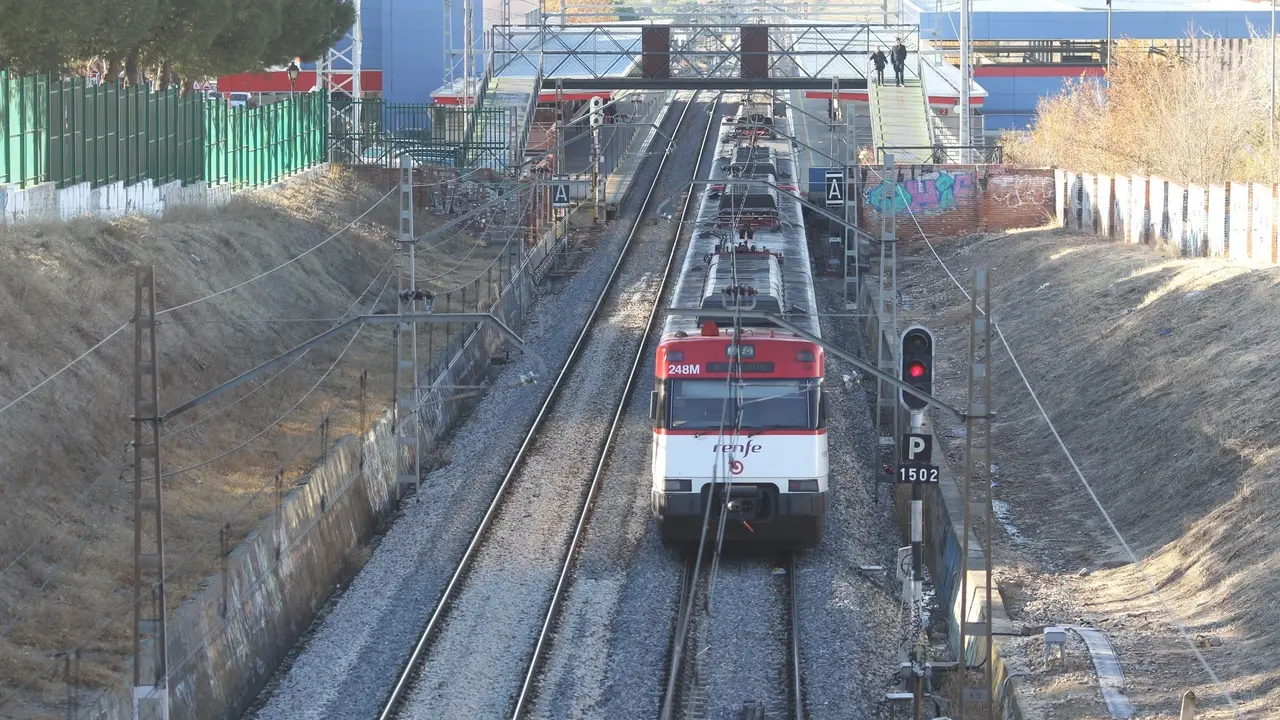 Tren de Cercan&iacute;as de Madrid. / Alerta