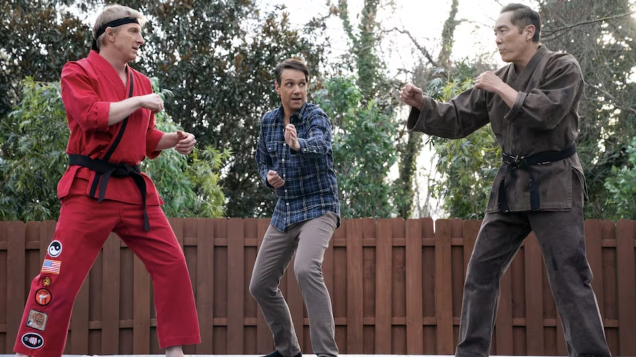 Una imagen de los protagonistas de Cobra Kai. / Netflix