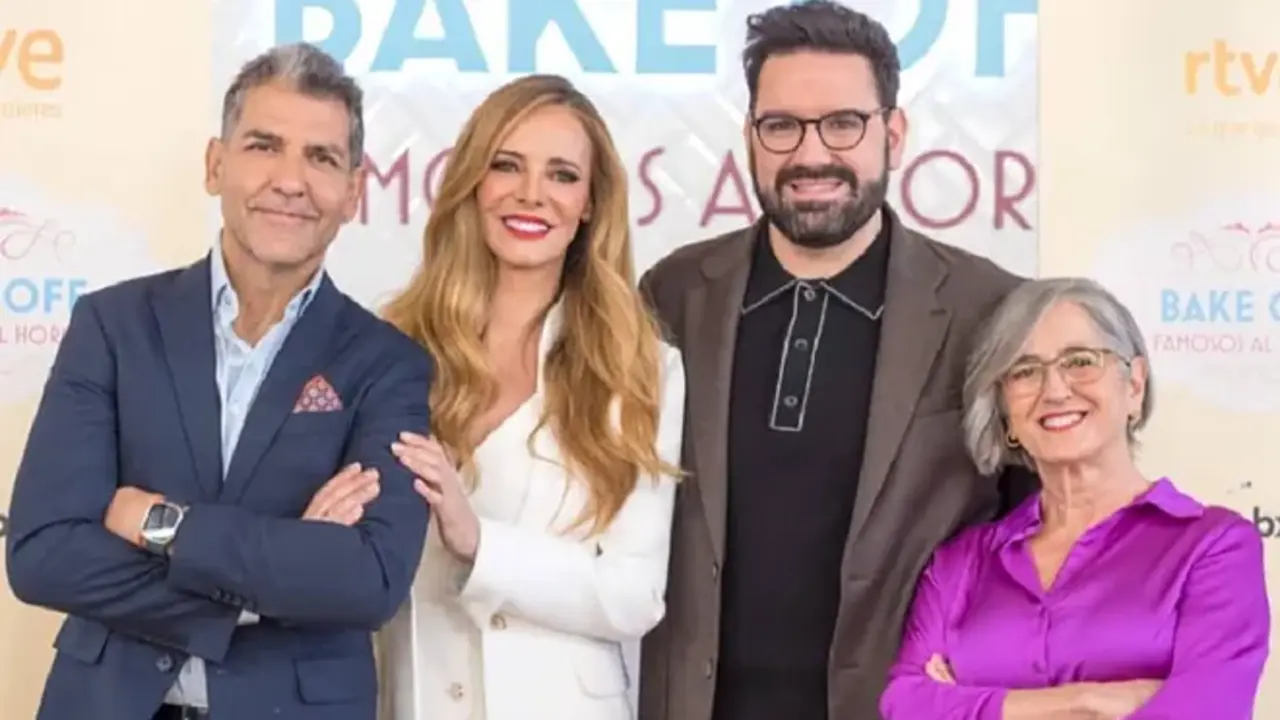 La presentadora Paula V&aacute;zquez y el jurado de Bake Off. / Alerta