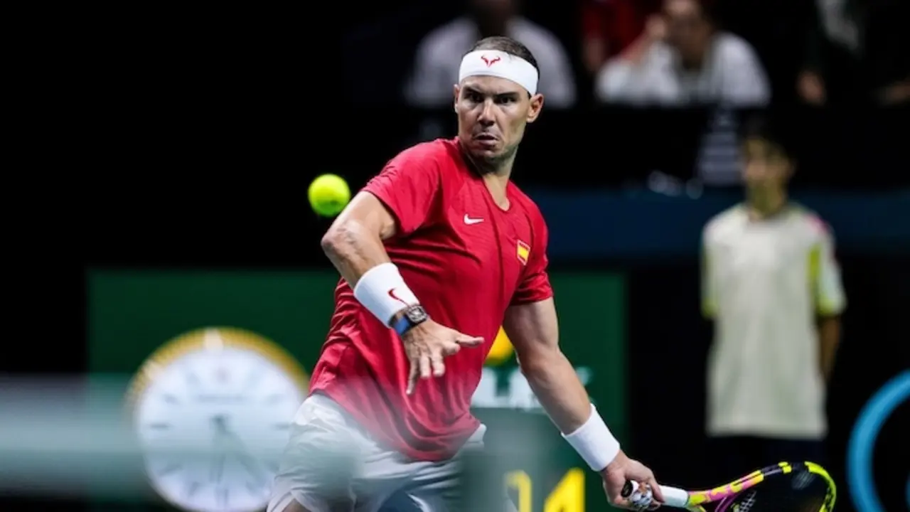 Rafael Nadal de Espa&ntilde;a en acci&oacute;n contra Botic van de Zandschulp de Holanda durante el partido de tenis de la Copa Davis 2024 jugado entre Espa&ntilde;a y Holanda en el Pabell&oacute;n Mart&iacute;n Carpena el 19 de noviembre de 2024, en M&aacute;laga, Espa&ntilde;a.
Fecha: 19/11/2024.
Firma: AFP7 / Europa Press