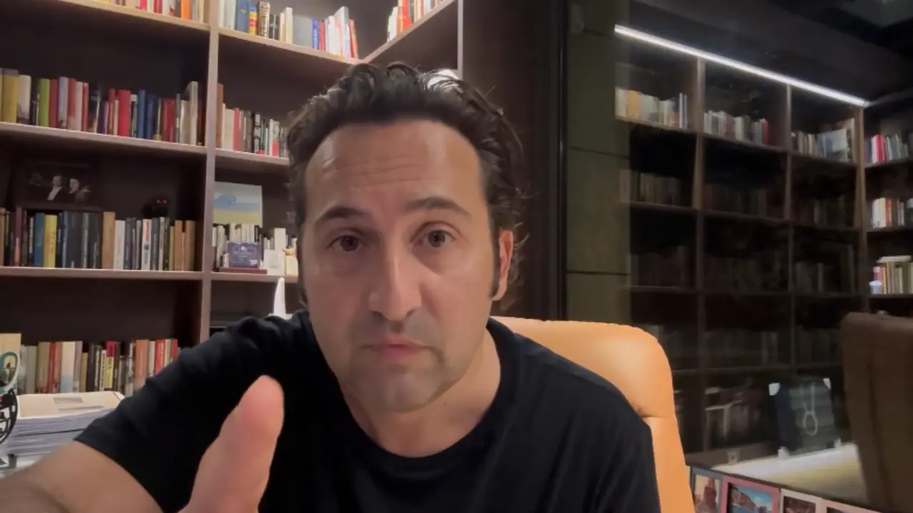 Iker Jim&eacute;nez durante un v&iacute;deo subido a sus redes sociales. / X
