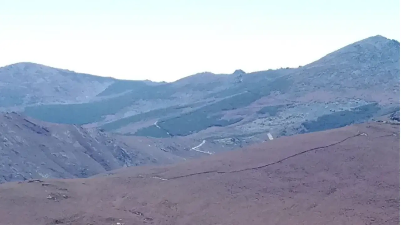 Muere un matrimonio de Ponferrada tras estrellarse una avioneta en Le&oacute;n. / EP
