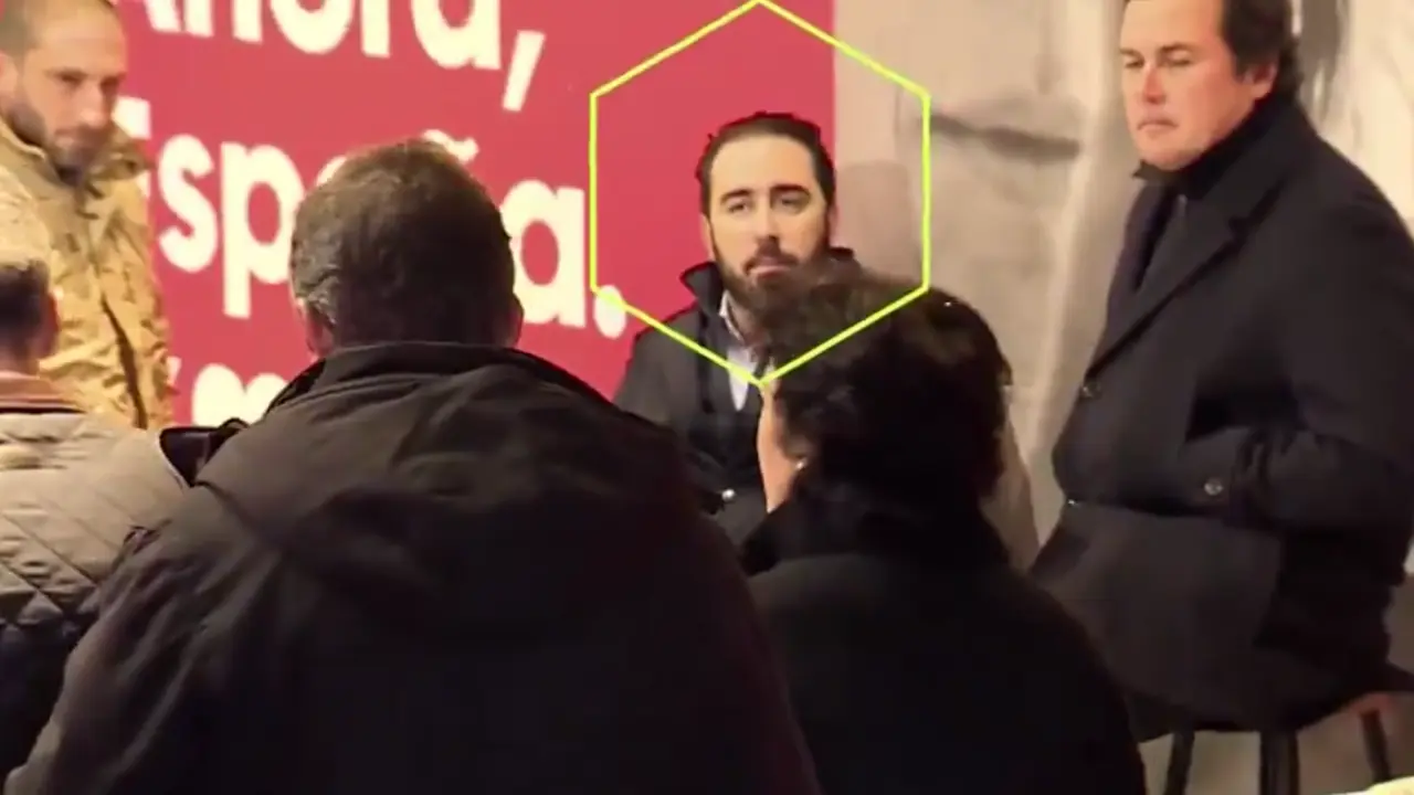 La im&aacute;genes que demuestran que Aldama estuvo en la noche de las elecciones con el PSOE. / Captura de la Sexta Columna