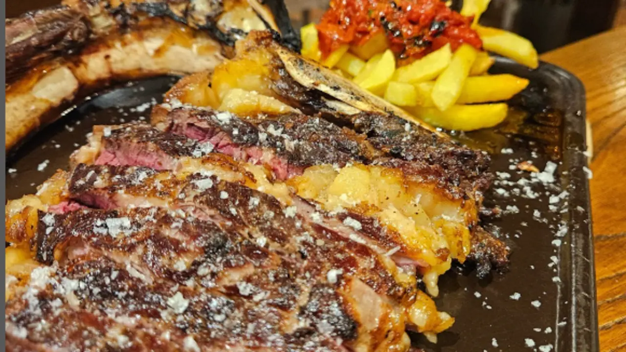 Una de las carnes a la parrilla que presenta el restaurante. / La parrilla de Prellezo
