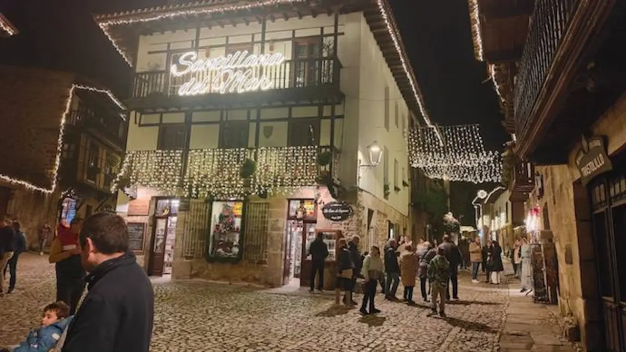 Santillana del Mar en Navidad. / FB