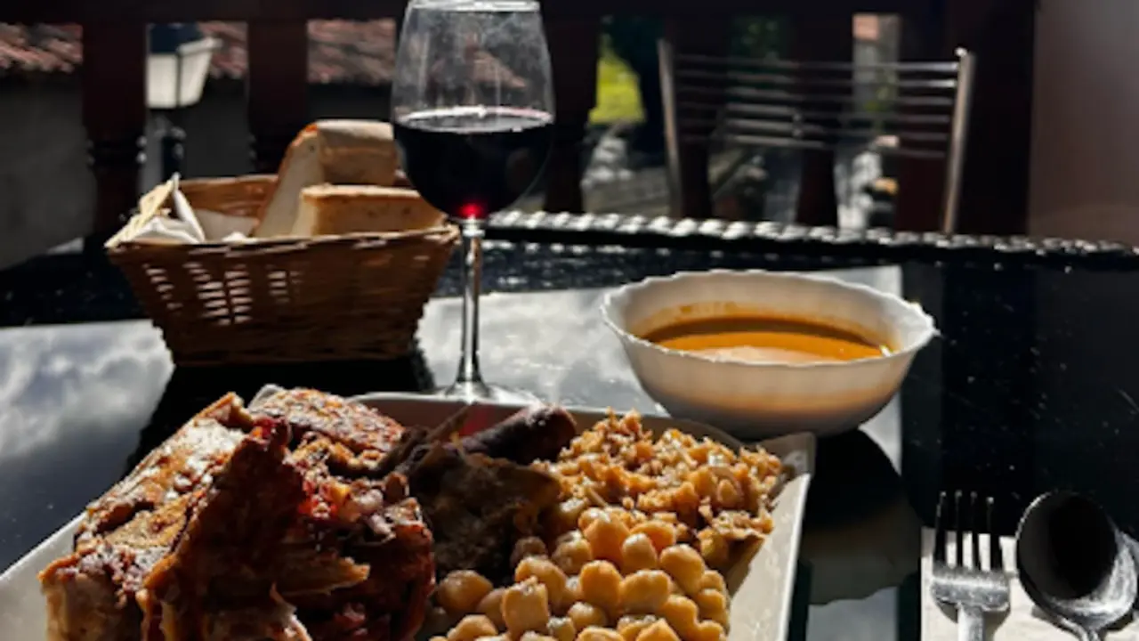 Un plato del restaurante 'Quesos y Cosas' de Mogrovejo. / IG