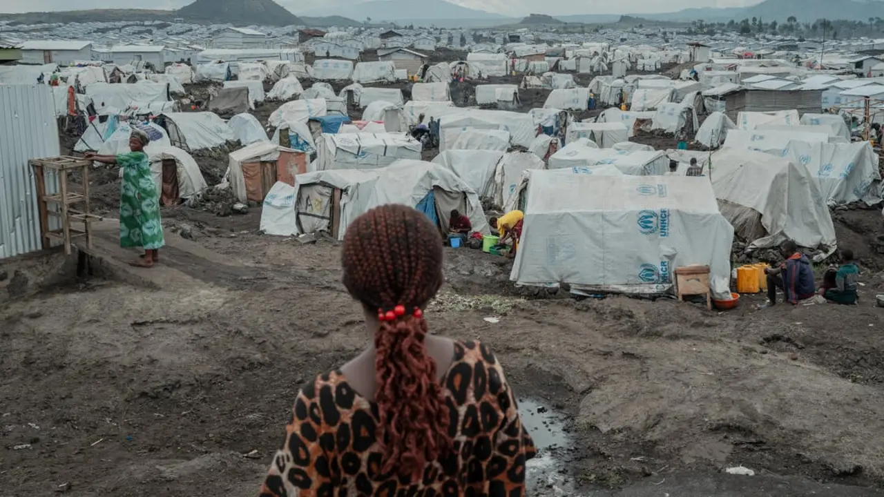 Foto de una publicaci&oacute;n de ACNUR Espa&ntilde;a destacando su preocupaci&oacute;n por el agravamiento de la situaci&oacute;n humanitaria en la Rep&uacute;blica Democr&aacute;tica del Congo, donde m&aacute;s de 6,4 millones de personas han sido desplazadas internas, muchas en m&uacute;ltiples ocasiones.