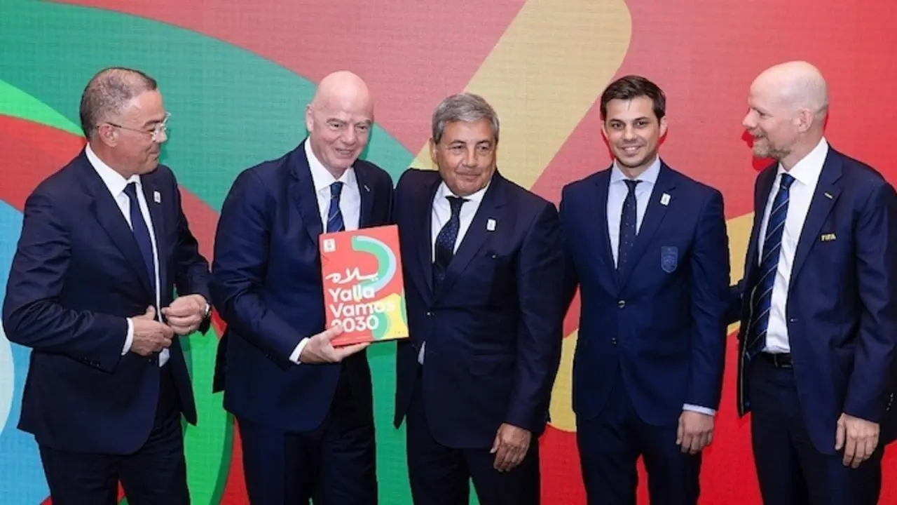 Espa&ntilde;a, Portugal y Marruecos presentan a la FIFA el dosier de la candidatura conjunta del Mundial 2030. / EP