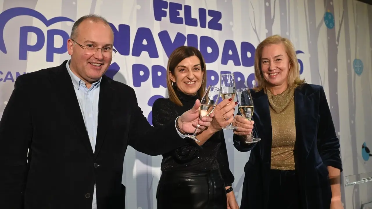 Miguel Tellado, Mar&iacute;a Jos&eacute; S&aacute;enz de Buruaga y Mar&iacute;a Jos&eacute; Gonz&aacute;lez Revuelta. / Nacho Cubero