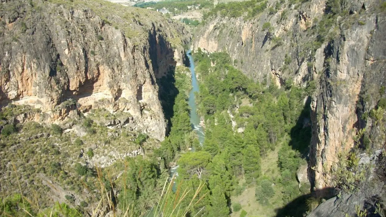 Vista a&eacute;rea del entorno de la cuevas de Salnitre.