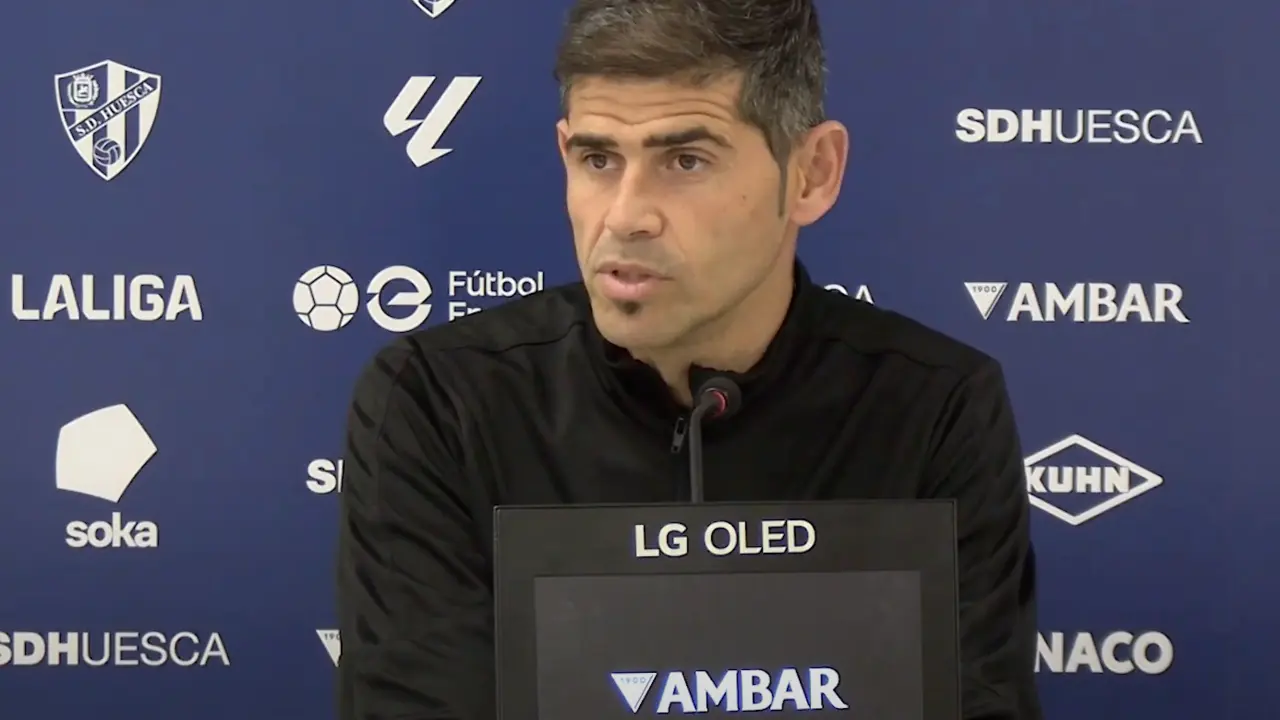 El entrenador del Huesca, Antonio Hidalgo. / HueSca