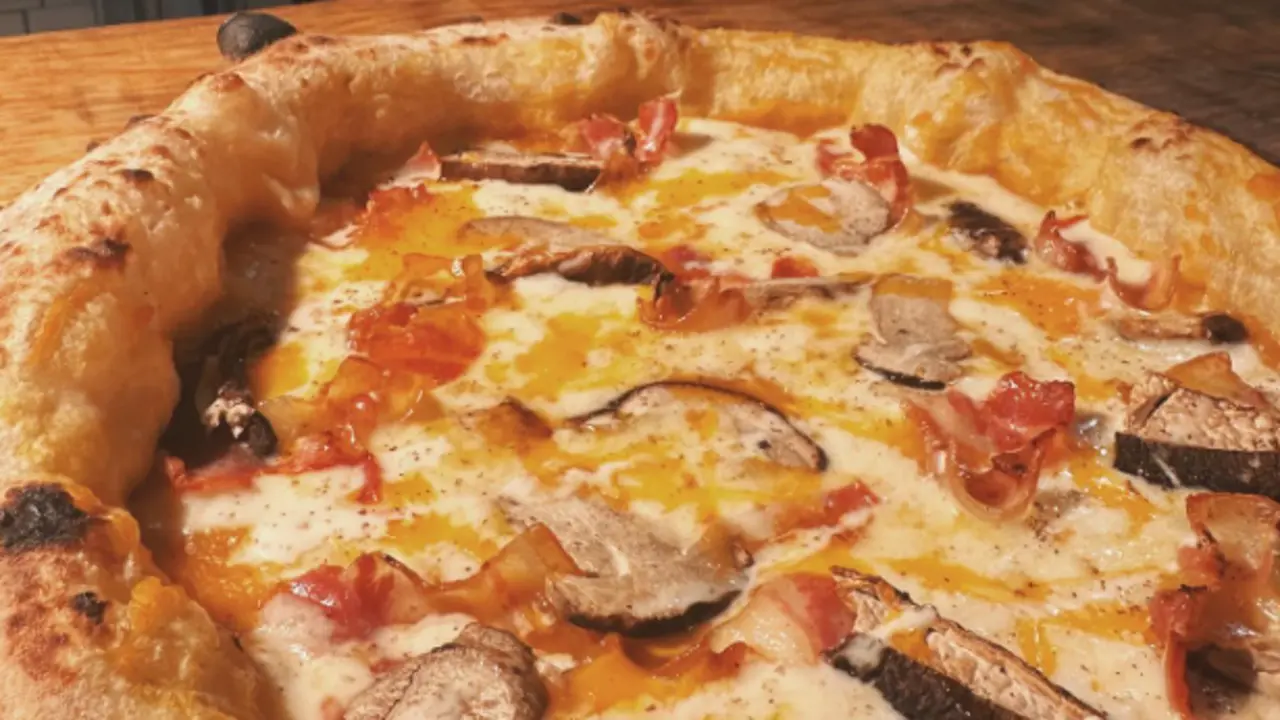Una de las pizzas del local que ha ganado el premio a 'Mejor Pizza de Cantabria'. / Pizzeria Bitinia