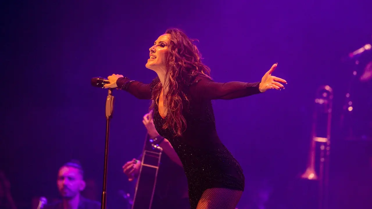 La cantante y compositora, Mar&iacute;a Luc&iacute;a S&aacute;nchez Ben&iacute;tez, conocida art&iacute;sticamente como Mal&uacute;, durante su concierto, en el WiZink Center. EP