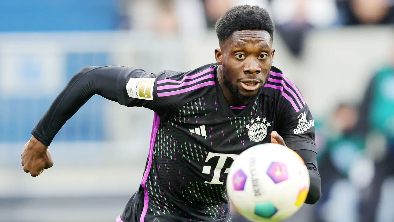 Alphonso Davies, lateral izquierdo del Bayern M&uacute;nich. / EP