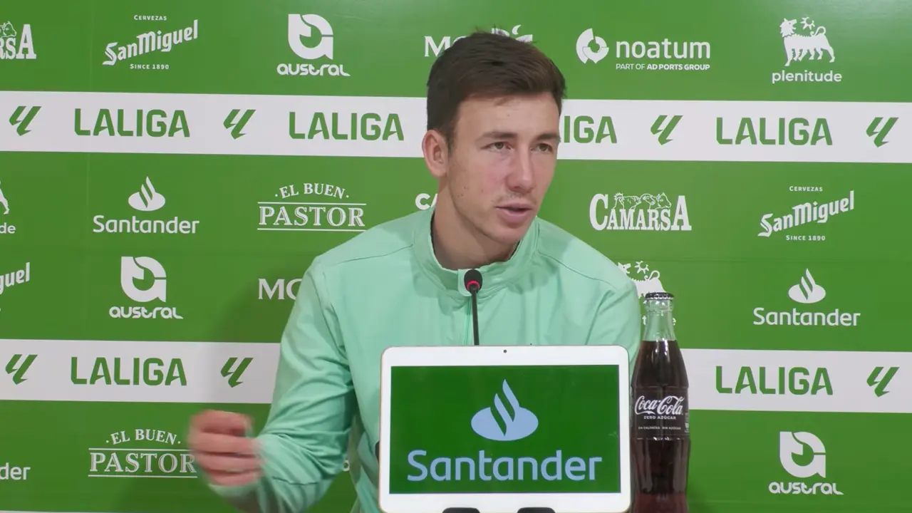 Sa&uacute;l Garc&iacute;a durante la rueda de prensa previa al pr&oacute;ximo partido del Racing de Santander. / Real Racing Club