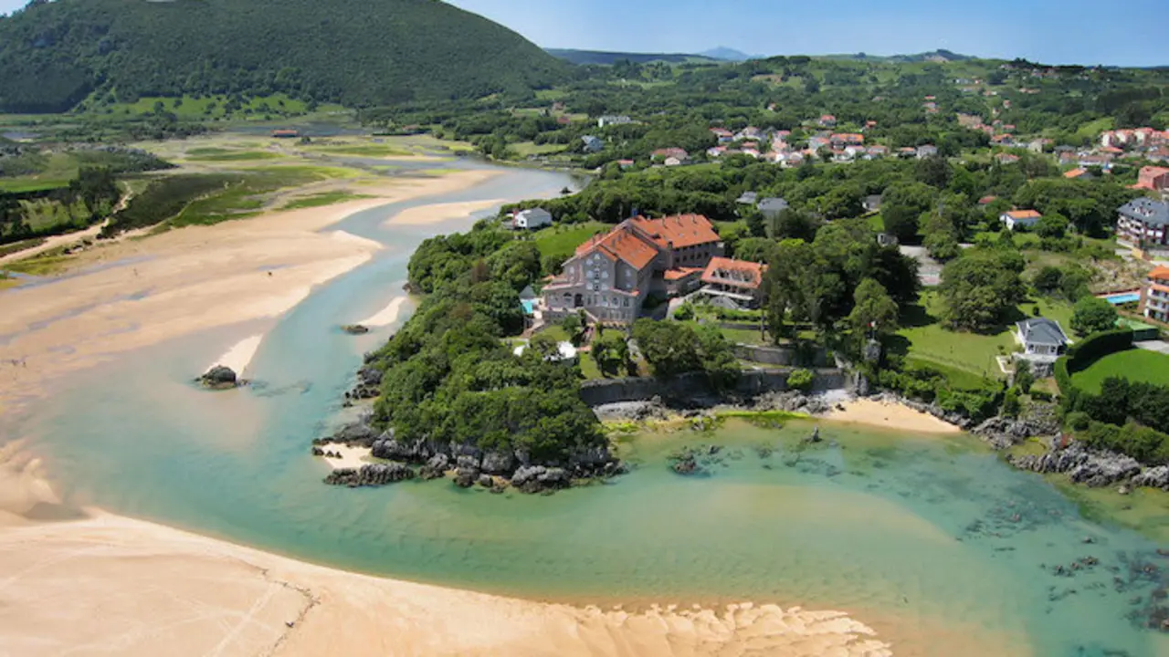 Vista general de Isla, Cantabria. / A.E