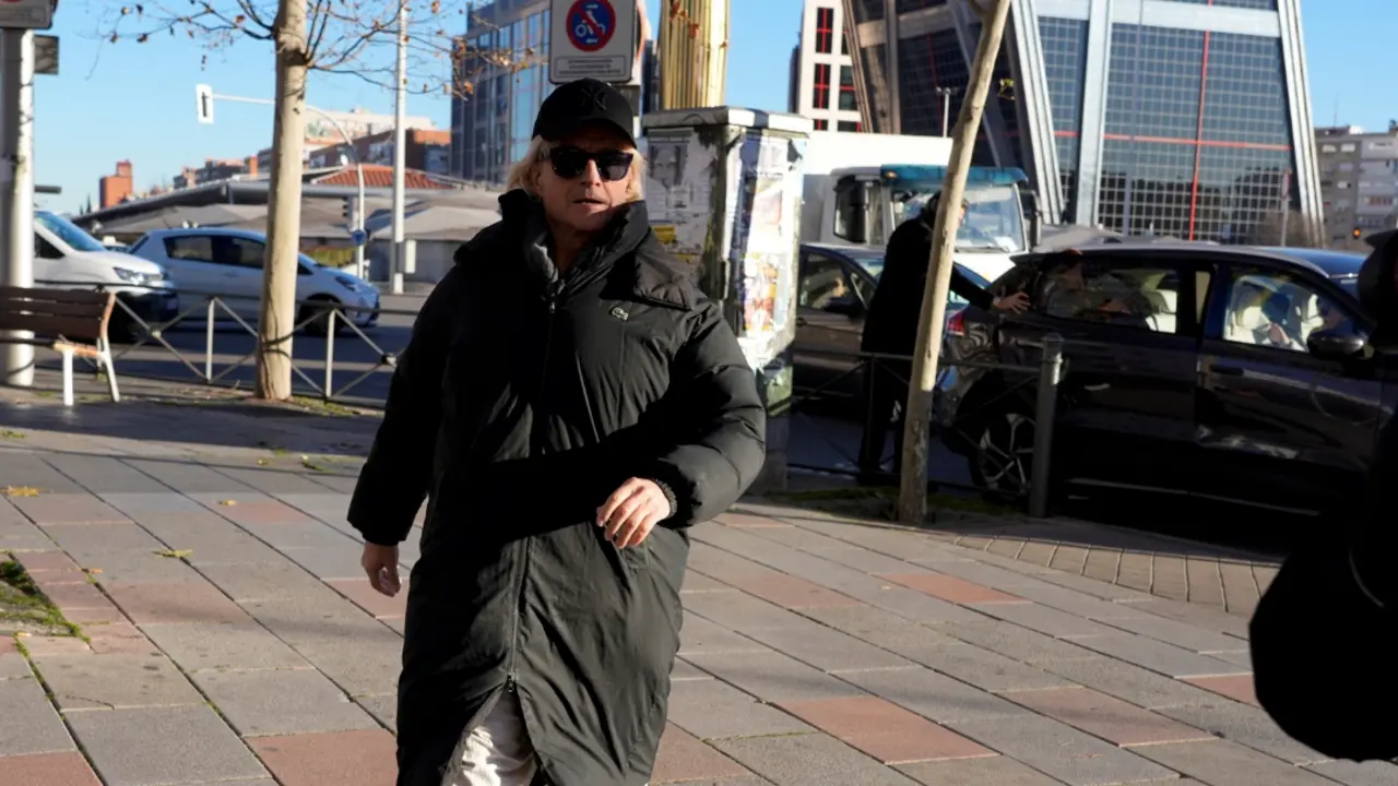 Nacho Cano llega a los juzgados de Plaza de Castilla, a 13 de enero de 2025, en Madrid (Espa&ntilde;a). El cantante y productor Nacho Cano, as&iacute; como otros tres miembros de su equipo, declarar&aacute;n este lunes 13 de enero como investigados en el caso de los becarios de su musical 'Malinche' por un supuesto delito contra los derechos de los trabajadores y los derechos de los ciudadanos extranjeros.
Fecha: 13/01/2025.

Firma: &Aacute;ngel D&iacute;az Bri&ntilde;as / Europa Press