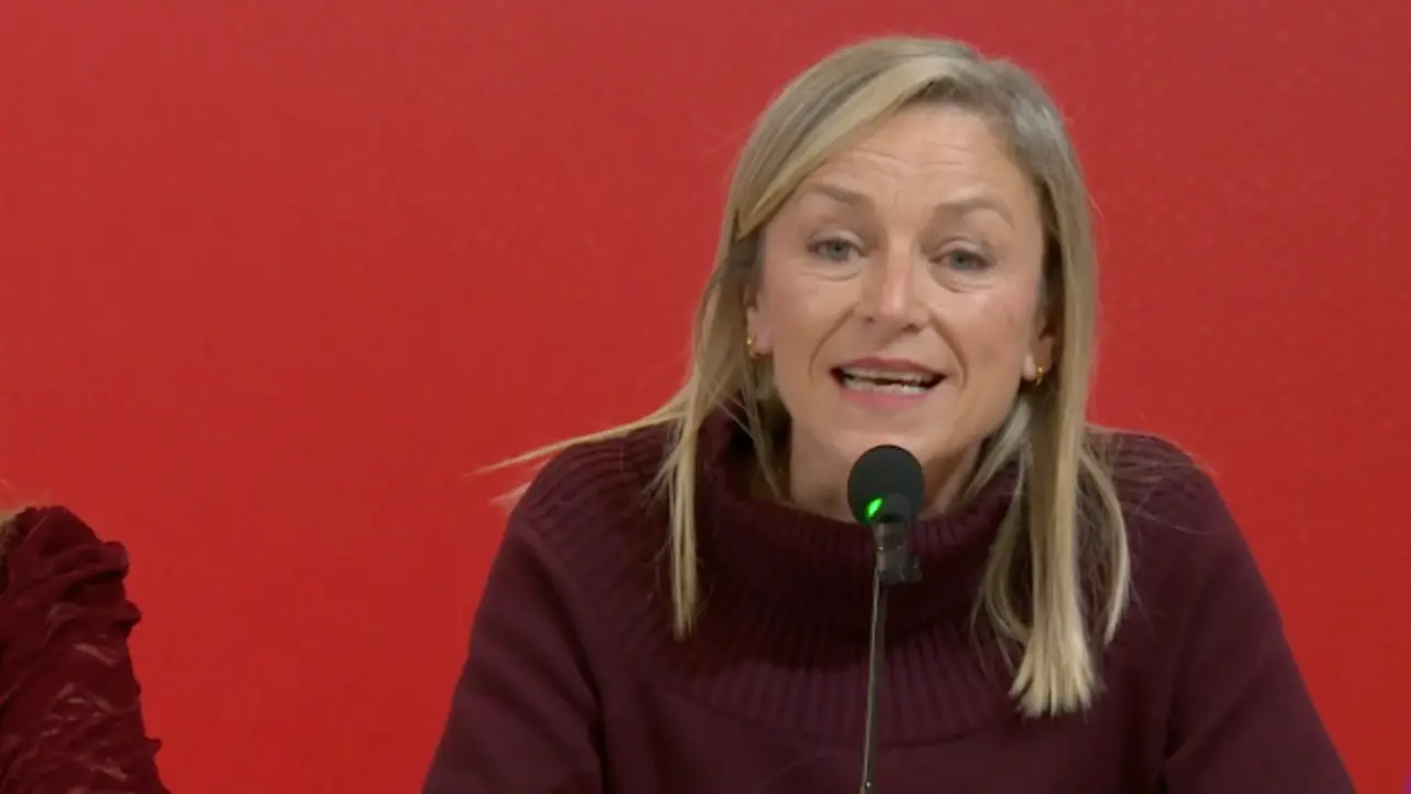 La alcaldesa de Castro, Susana Herr&aacute;n ayer en la rueda de prensa.