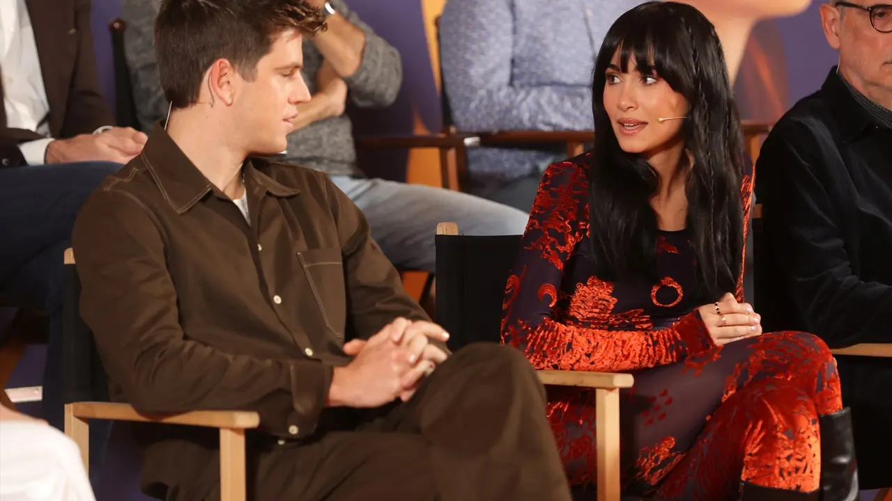 Aitana Oca&ntilde;a y Miguel Bernardeau en la presentaci&oacute;n de una serie. / EP / Archivo