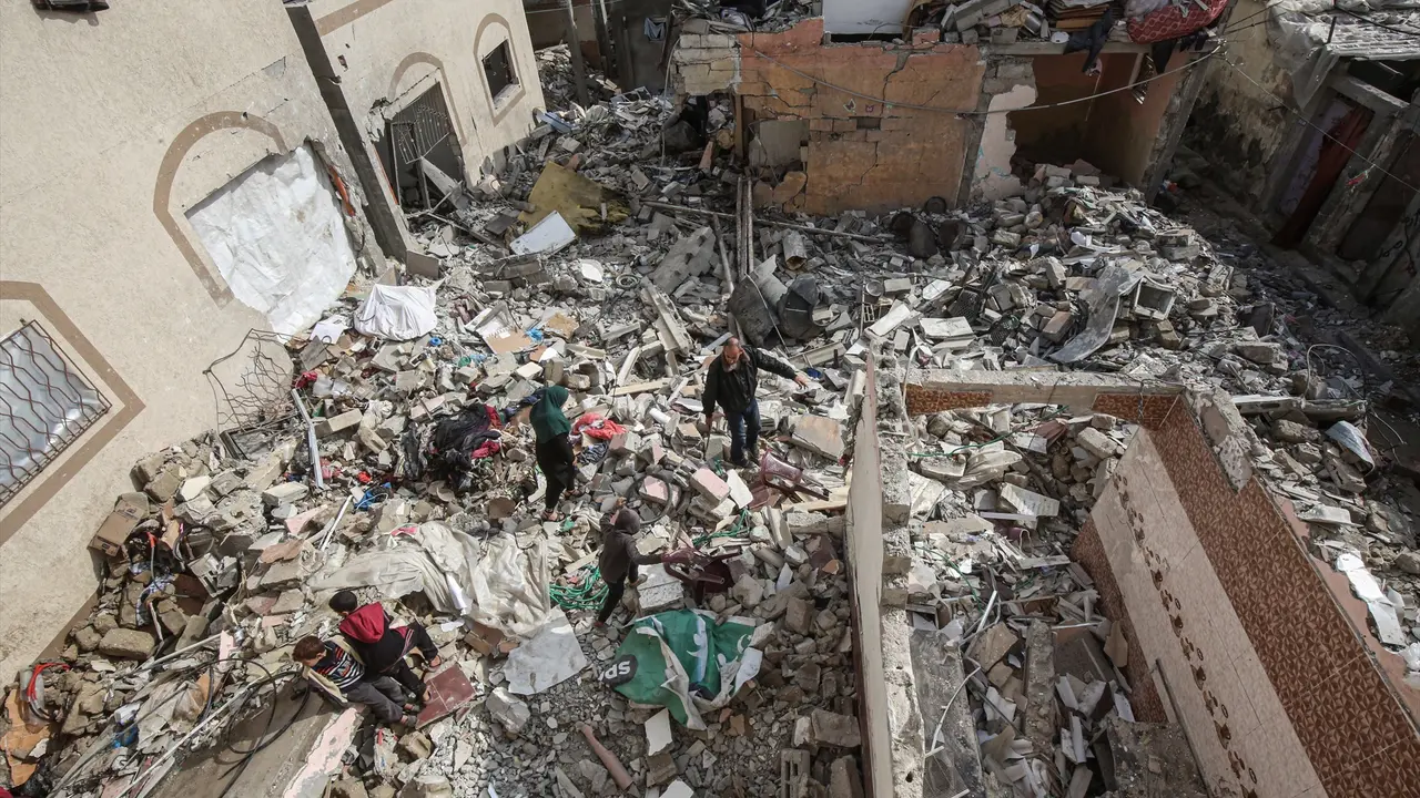 Tras m&aacute;s de un a&ntilde;o de intenso conflicto en Gaza, Israel y Ham&aacute;s han alcanzado un acuerdo para implementar un alto el fuego. / Omar Ashtawy