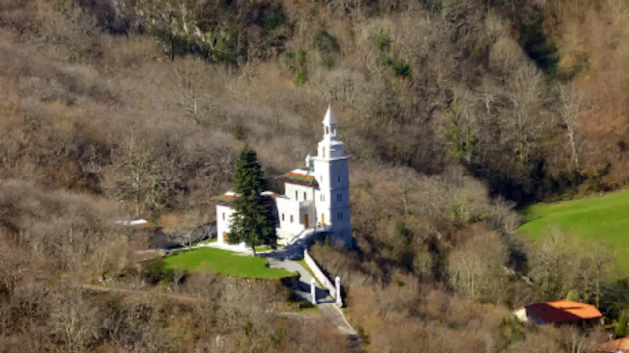 El 'Hotel Par&iacute;s' en Mirones. / A.E