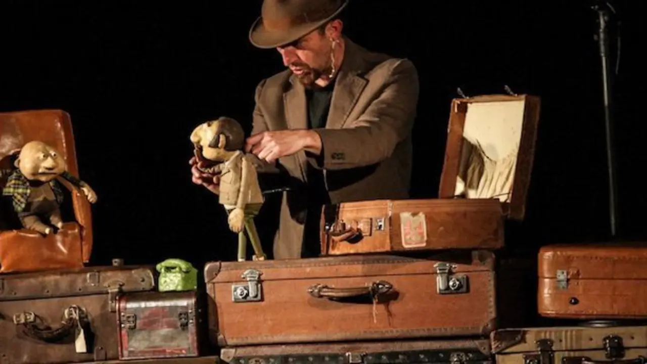 Una escena de 'Quiero la luna' de escena Miri&ntilde;aque. / E.M