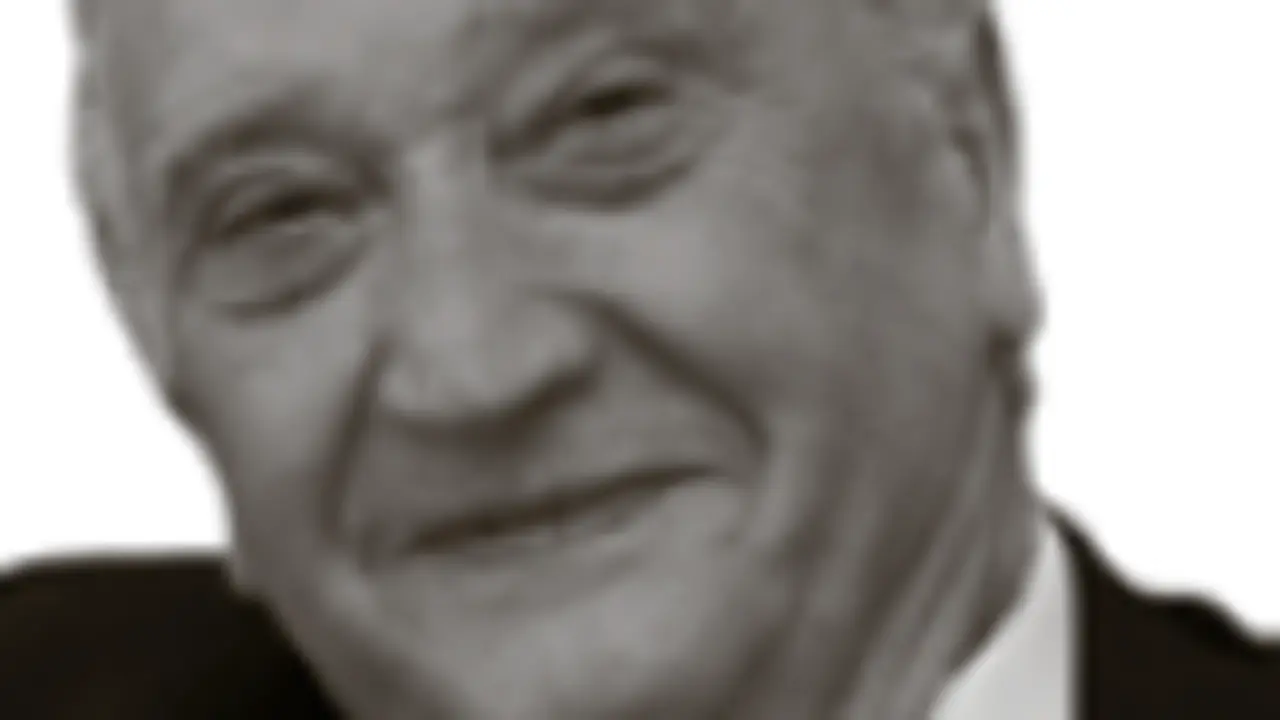el se&ntilde;or
Don
JS&eacute; LUIS
MREAL
GARC&iacute;A