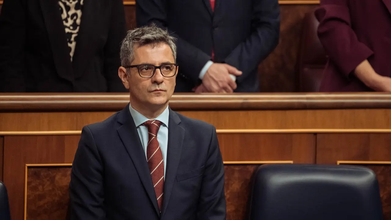 El ministro de la Presidencia, Justicia y Relaciones con las Cortes, F&eacute;lix Bola&ntilde;os, durante una sesi&oacute;n plenaria extraordinaria. / Gabriel Luengas / EP