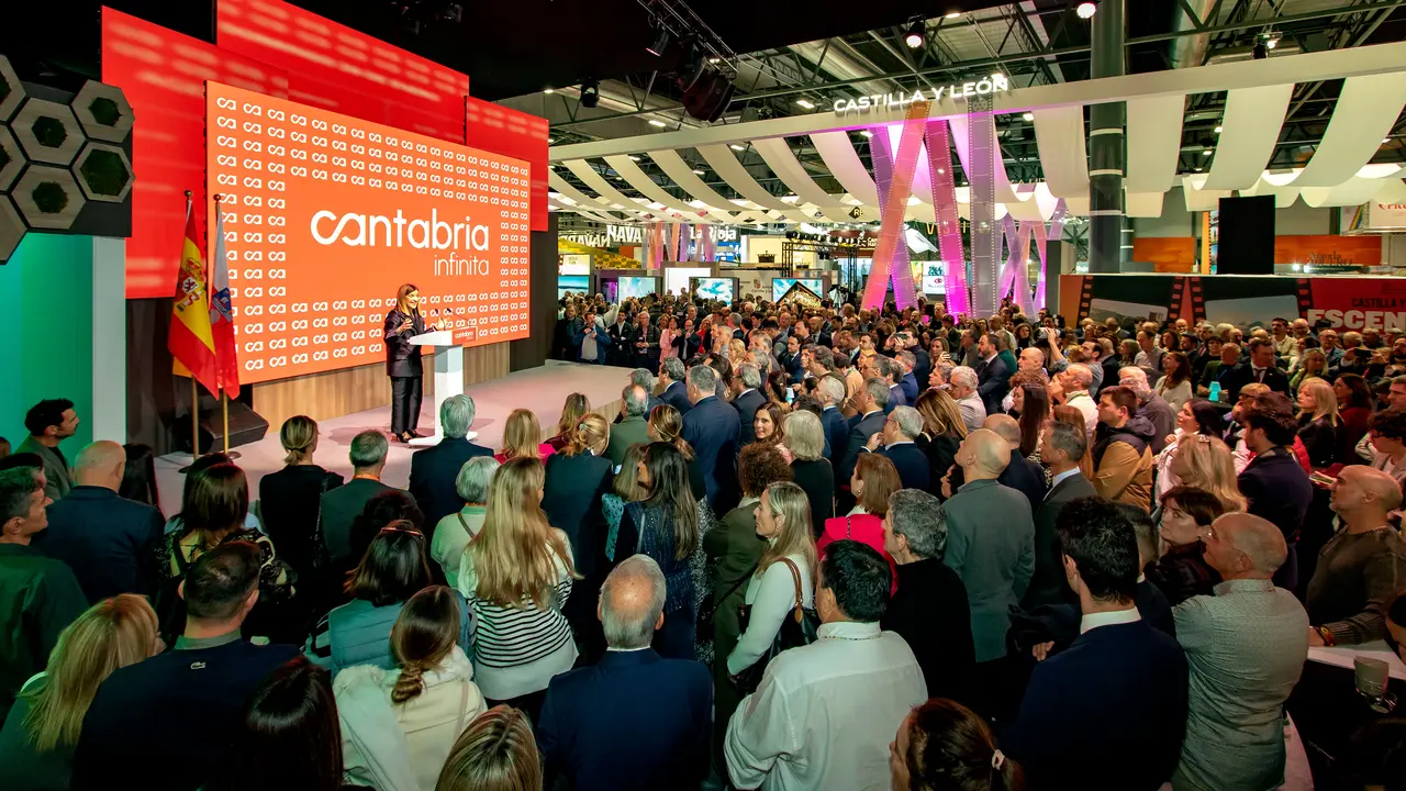 La presidenta de Cantabria, Mar&iacute;a Jos&eacute; S&aacute;enz de Buruaga, durante el D&iacute;a de Cantabria en FITUR. / A.E.