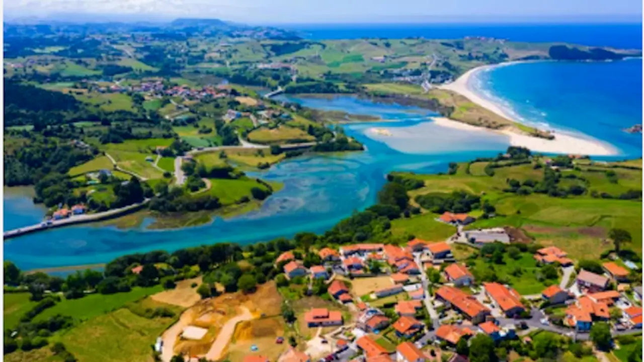 Comillas. / A.S.P