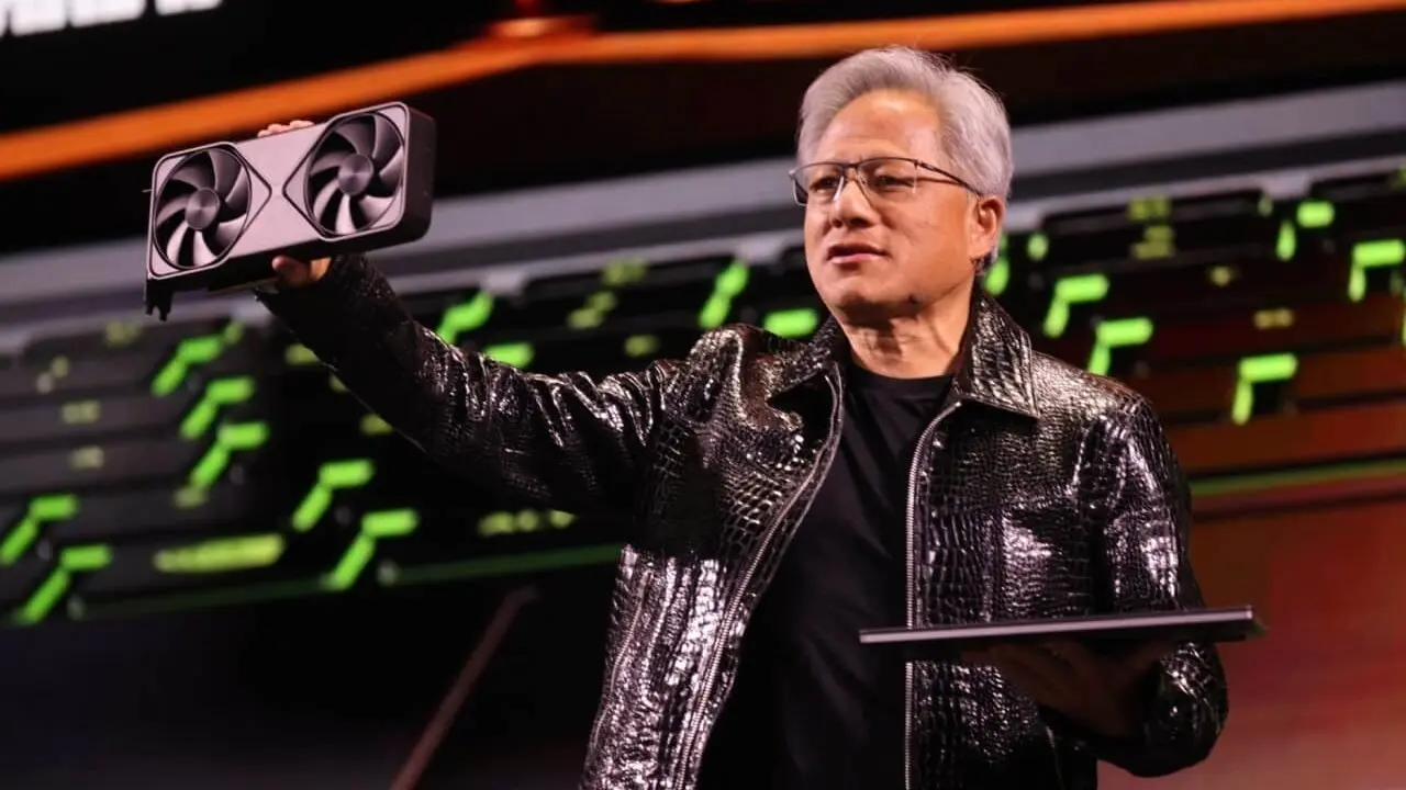 El CEO de Nvidia, Jensen Huang, durante la presentaci&oacute;n en CES 2025. / NVIDIA