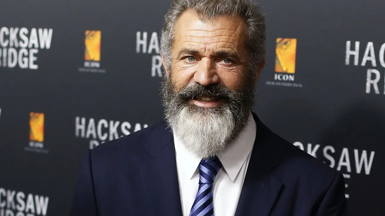 Mel Gibson tiene como objetivo completar y dirigir Arma Letal 5, siguiendo la promesa hecha al director Richard Donner antes de su fallecimiento. / EP