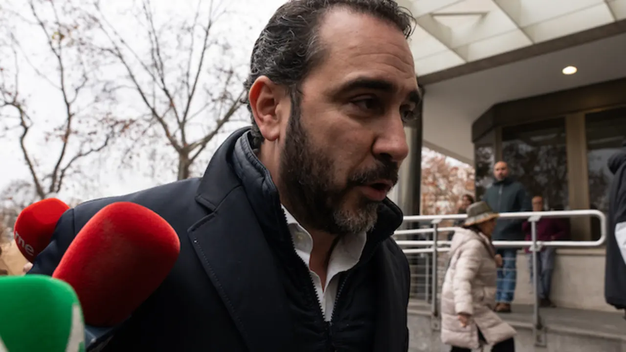 V&iacute;ctor de Aldama a su llegada a los Juzgados de Plaza de Castilla. / Archivo / EP