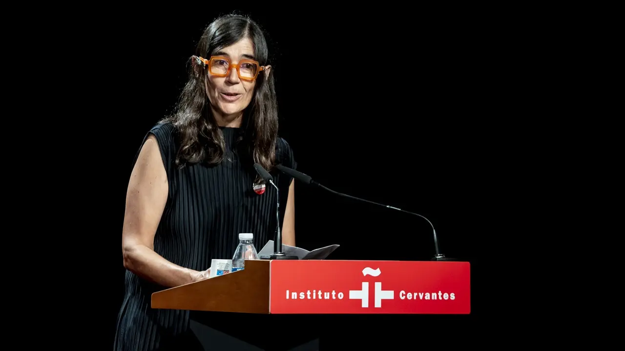 La bi&oacute;loga molecular Mar&iacute;a A. Blasco interviene tras recibir un premio. / A. P&eacute;rez Meca