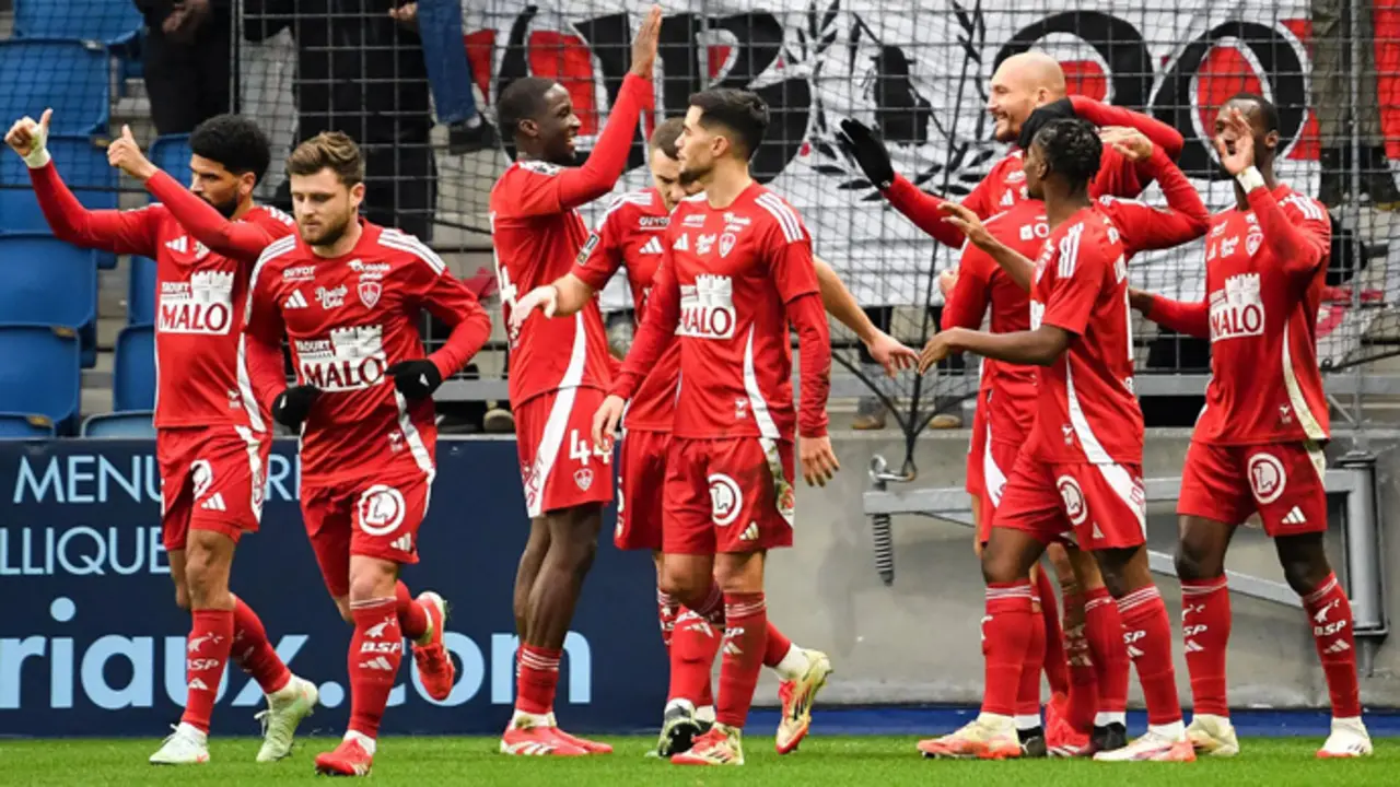El equipo del Brest franc&eacute;s, rival del real Madrid. / EP