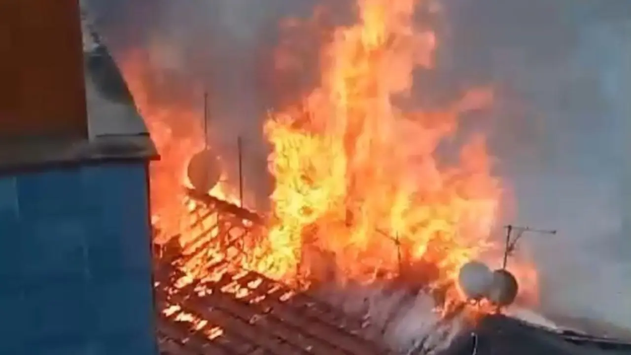 Incendio de un inmueble de Basauri (Bizkaia) donde ha fallecido un vecino. / EP