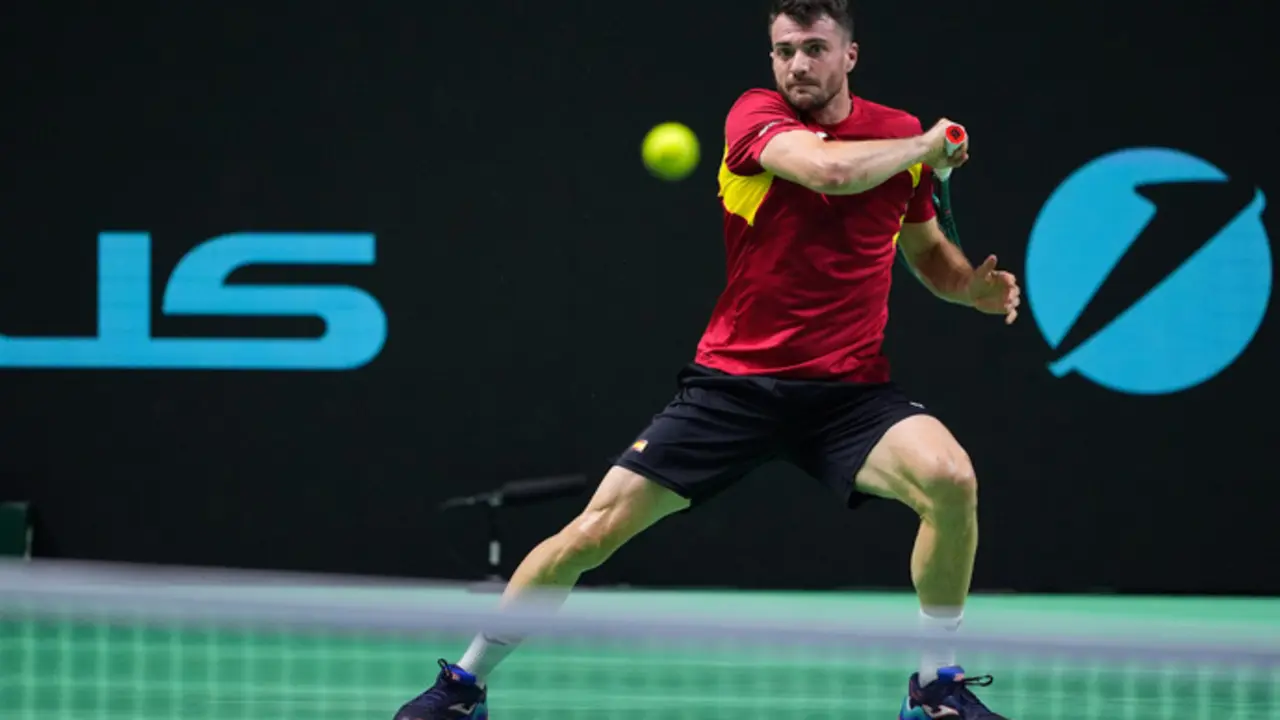 El tenista espa&ntilde;ol, Pedro Mart&iacute;nez, en la Copa Davis. / EP