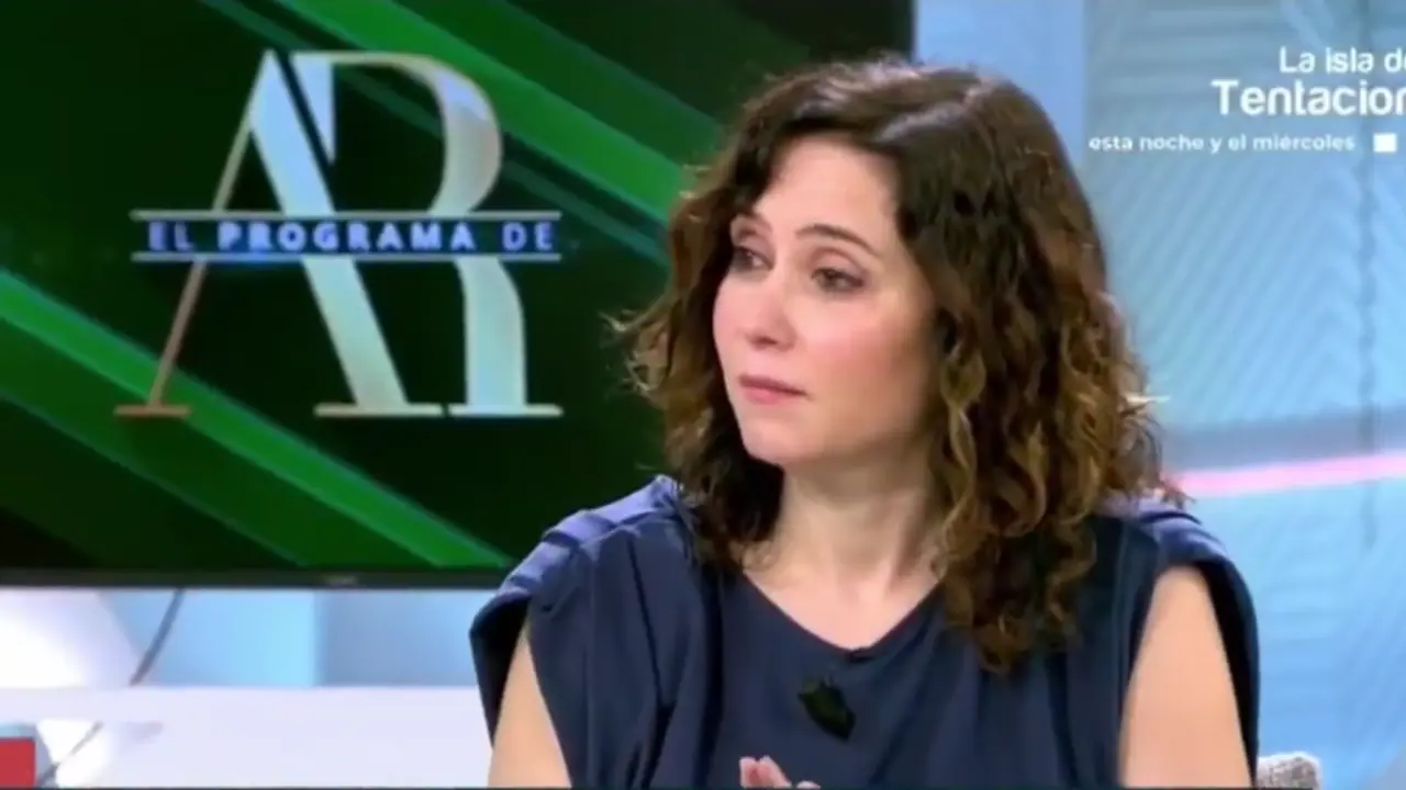 Isabel D&iacute;az Ayuso durante su entrevista con Ana Rosa Quintana. / X