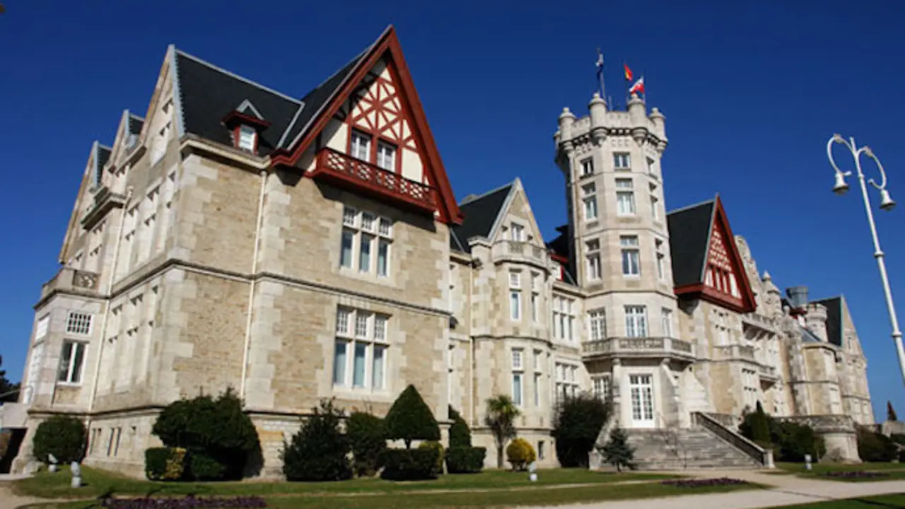 La Universidad Internacional Men&eacute;ndez pleayo. / UIMP