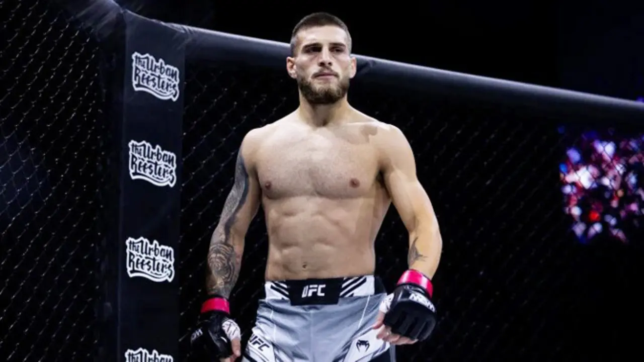 El p&uacute;gil, Aleksandre Topuria en el ring. / redx