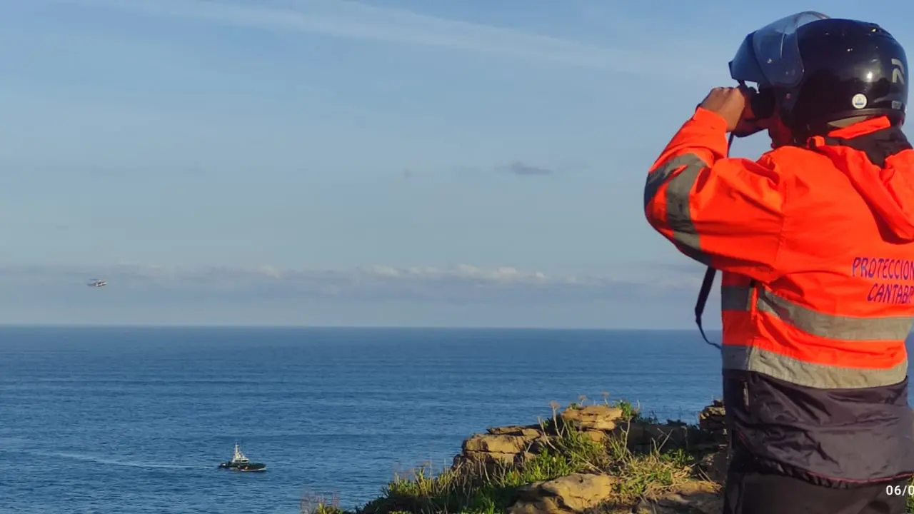 Los servicios de Emergencias de Cantabria se afanan en buscar al hombre desaparecido. / X