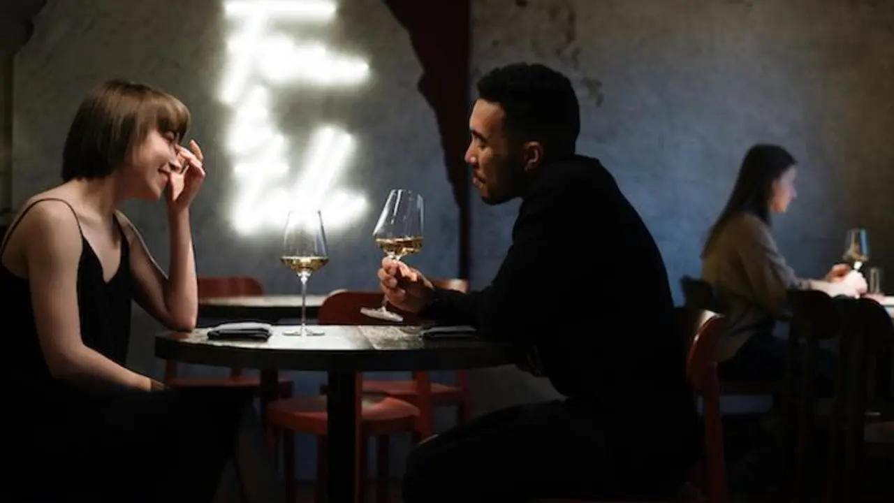 Una pareja cenando en San Valent&iacute;n. / A.E