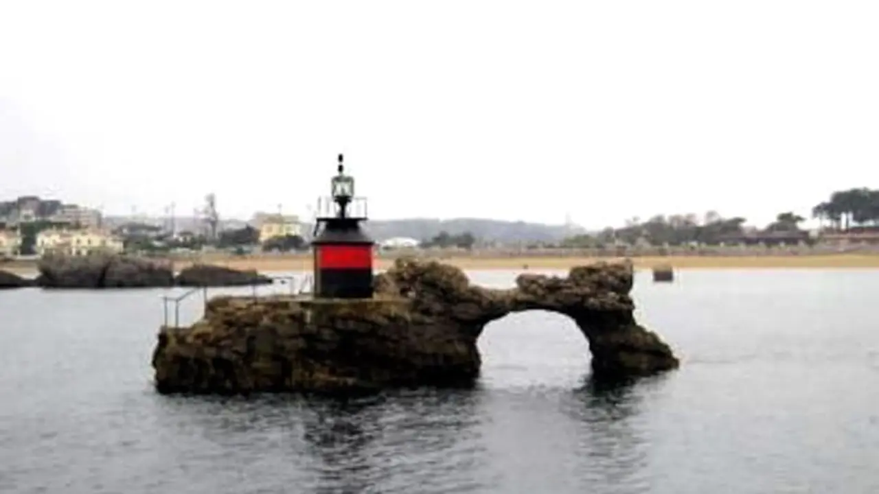 La isla de la Horadada en Santander. / P.T
