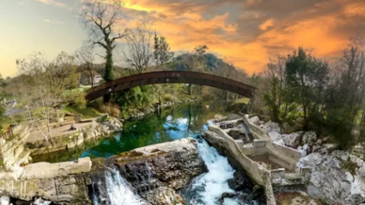 Puente Viesgo en Cantabria. / A.S.P