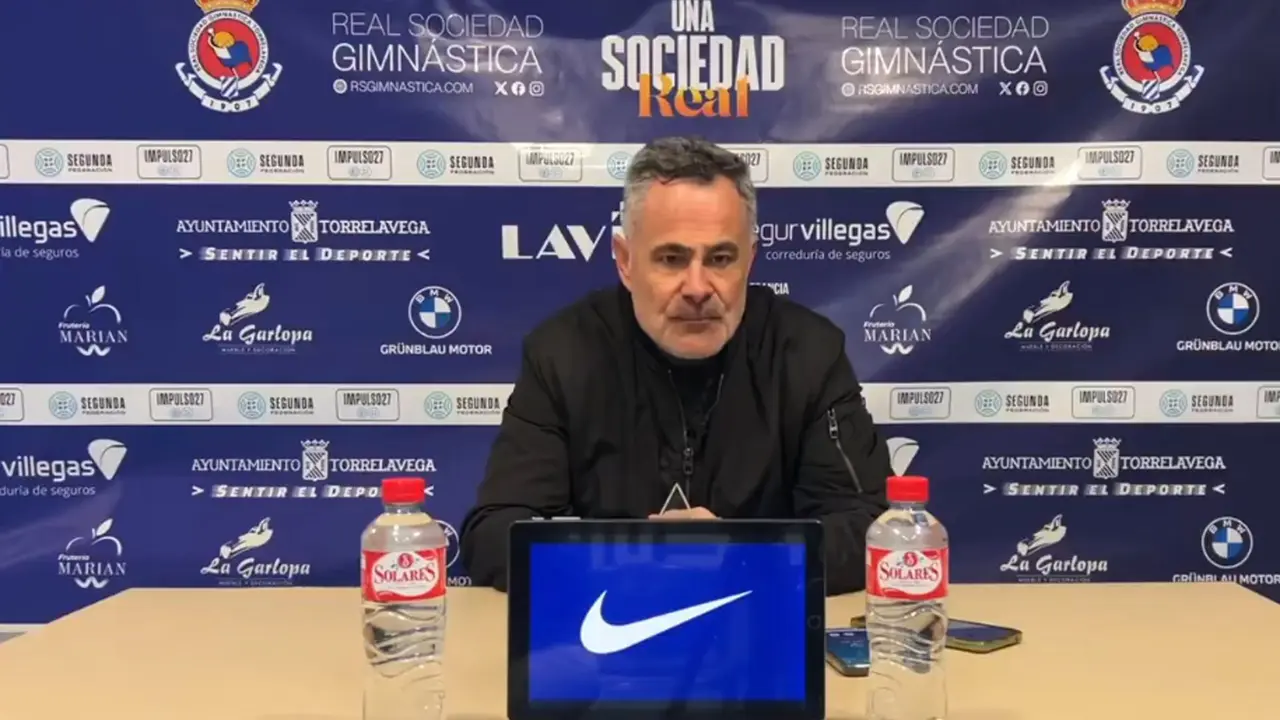 El t&eacute;cnico de la Gimn&aacute;stica de Torrelavega, Manu Calleja. / RSGT